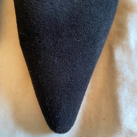 Manolo Blahnik Black Suede Kitten Mules - Picture 5 of 6